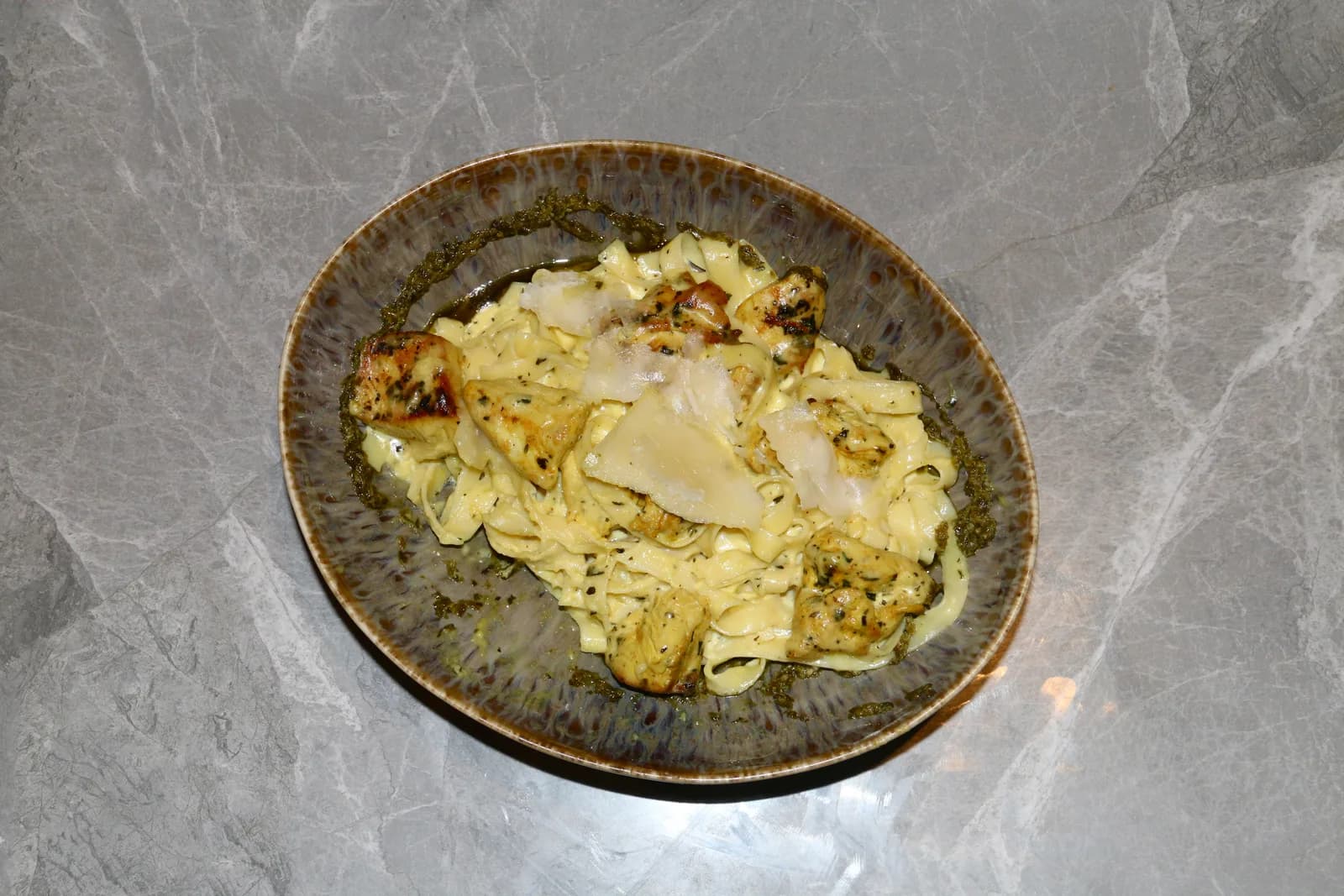 Penne au poulet, sauce forestière